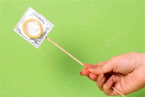 OWO - Oral ohne Kondom Begleiten Thal